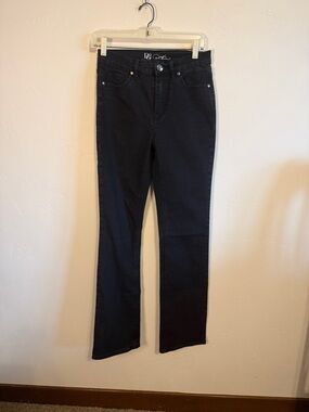 DG2 by Diane Gilman Black Straight-Leg Jeans